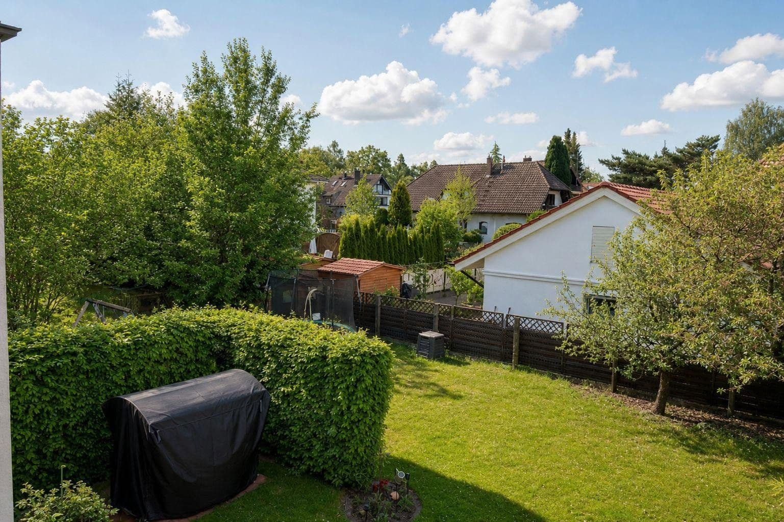 Prodej bytu 3+1 87 m², Reiherallee 52, Berlin, Berlín Prodej bytu 3+1 87 m², Reiherallee 52, Berlin, Berlín