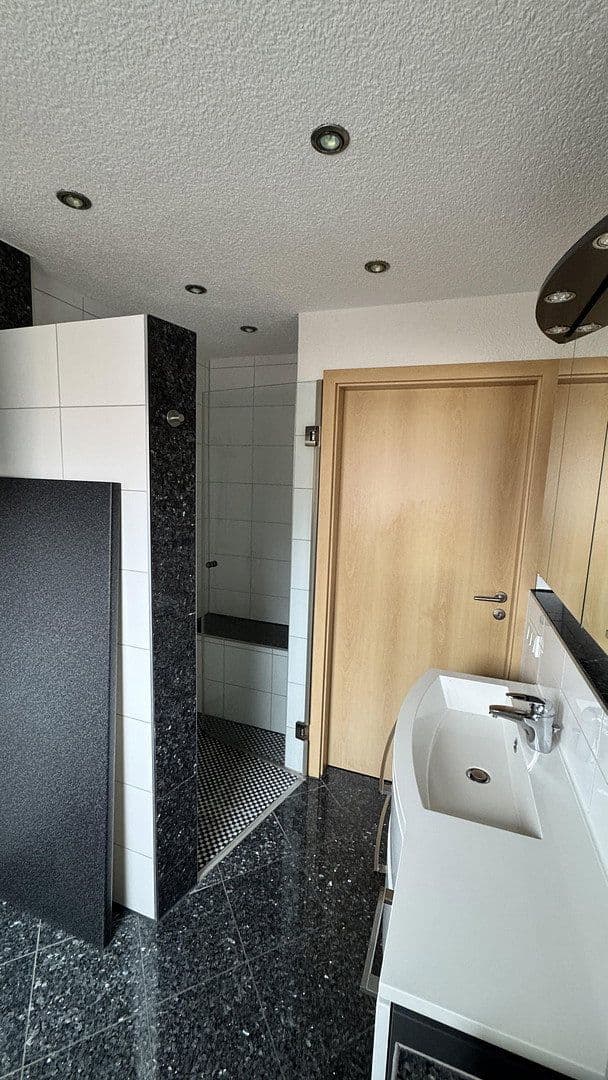 Prodej bytu 2+kk 63 m², Heerweg 5, Obersulm, Bádensko-Württembersko Prodej bytu 2+kk 63 m², Heerweg 5, Obersulm, Bádensko-Württembersko