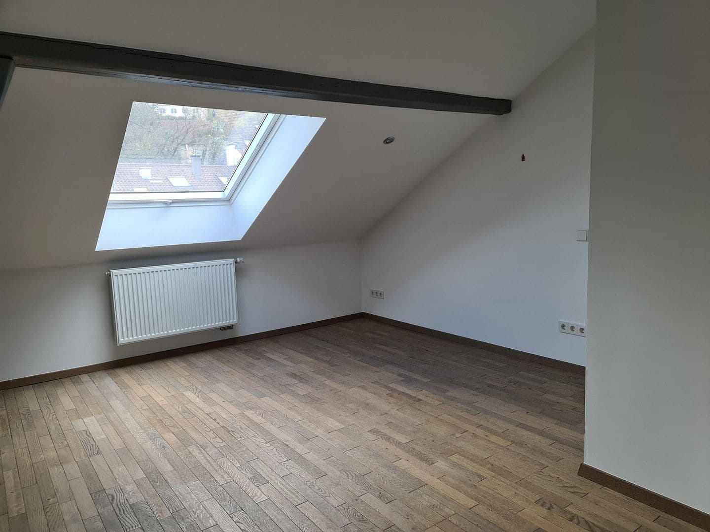 Pronájem bytu 3+kk 96 m², Werastraße 135, Stuttgart, Bádensko-Württembersko Pronájem bytu 3+kk 96 m², Werastraße 135, Stuttgart, Bádensko-Württembersko