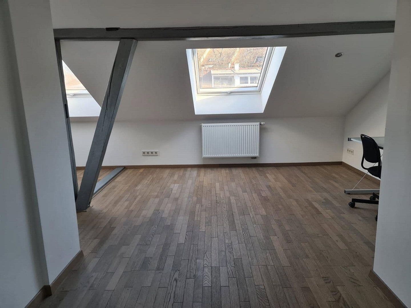 Pronájem bytu 3+kk 96 m², Werastraße 135, Stuttgart, Bádensko-Württembersko Pronájem bytu 3+kk 96 m², Werastraße 135, Stuttgart, Bádensko-Württembersko