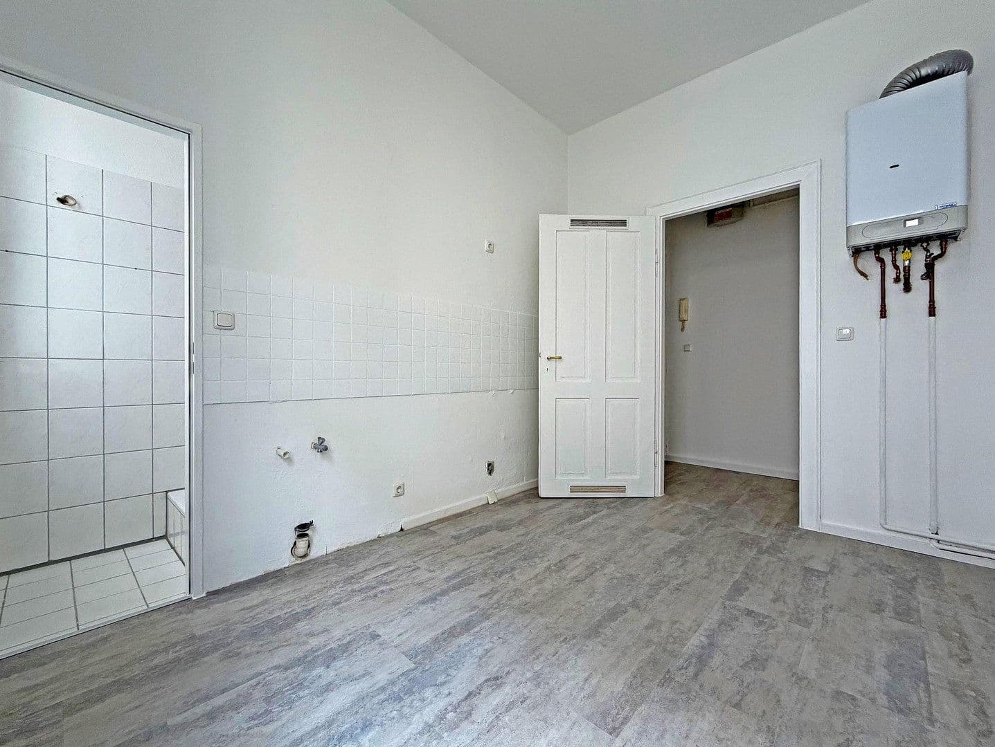 Prodej bytu 2+1 45 m², Wiesbaden, Hessen Prodej bytu 2+1 45 m², Wiesbaden, Hessen