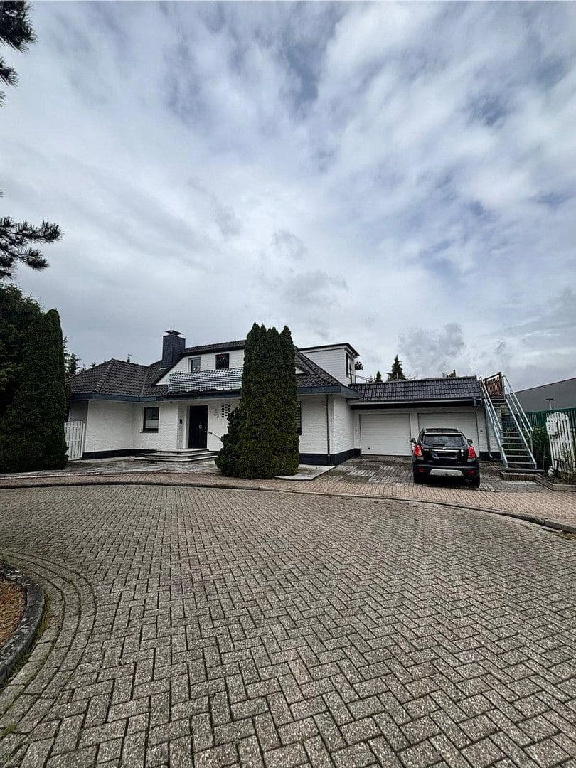 Prodej domu 195 m², pozemek 466 m², Isenkamp 7, Oldenburg, Dolní Sasko Prodej domu 195 m², pozemek 466 m², Isenkamp 7, Oldenburg, Dolní Sasko