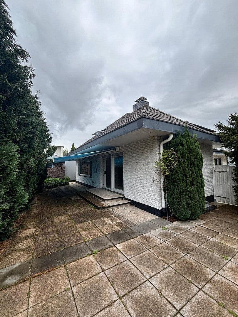 Prodej domu 195 m², pozemek 466 m², Isenkamp 7, Oldenburg, Dolní Sasko Prodej domu 195 m², pozemek 466 m², Isenkamp 7, Oldenburg, Dolní Sasko