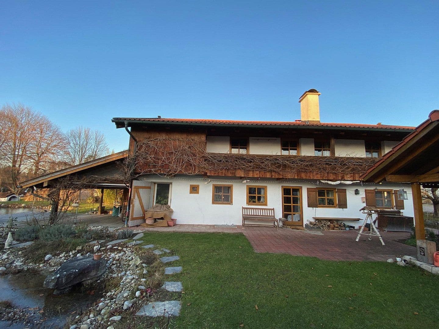 Prodej domu 170 m², pozemek 1.862 m², Grosskarolinenfeld, Bavorsko Prodej domu 170 m², pozemek 1.862 m², Grosskarolinenfeld, Bavorsko