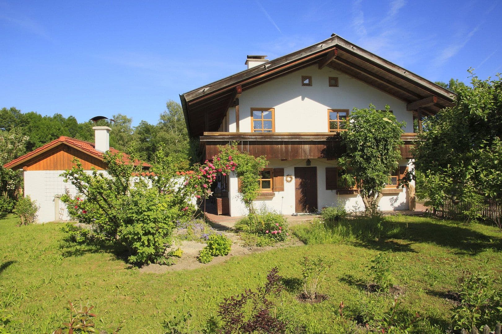 Prodej domu 170 m², pozemek 1.862 m², Grosskarolinenfeld, Bavorsko Prodej domu 170 m², pozemek 1.862 m², Grosskarolinenfeld, Bavorsko