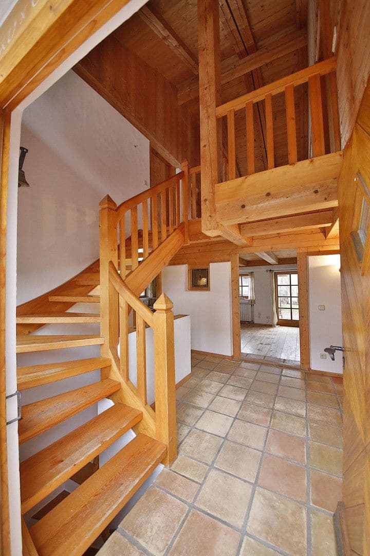 Prodej domu 170 m², pozemek 1.862 m², Grosskarolinenfeld, Bavorsko Prodej domu 170 m², pozemek 1.862 m², Grosskarolinenfeld, Bavorsko