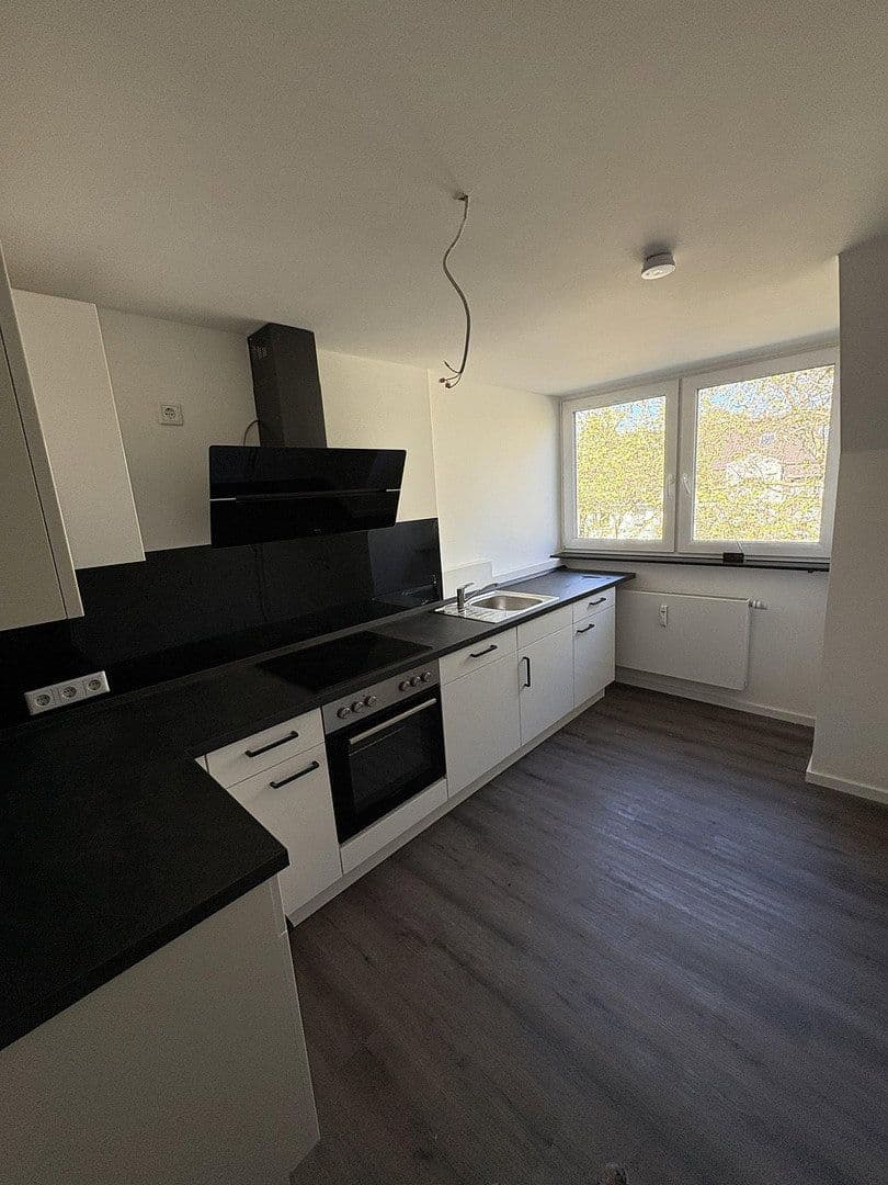 Pronájem bytu 4+1 105 m², Luxemburger Str.259, Köln, Severní Porýní-Vestfálsko Pronájem bytu 4+1 105 m², Luxemburger Str.259, Köln, Severní Porýní-Vestfálsko