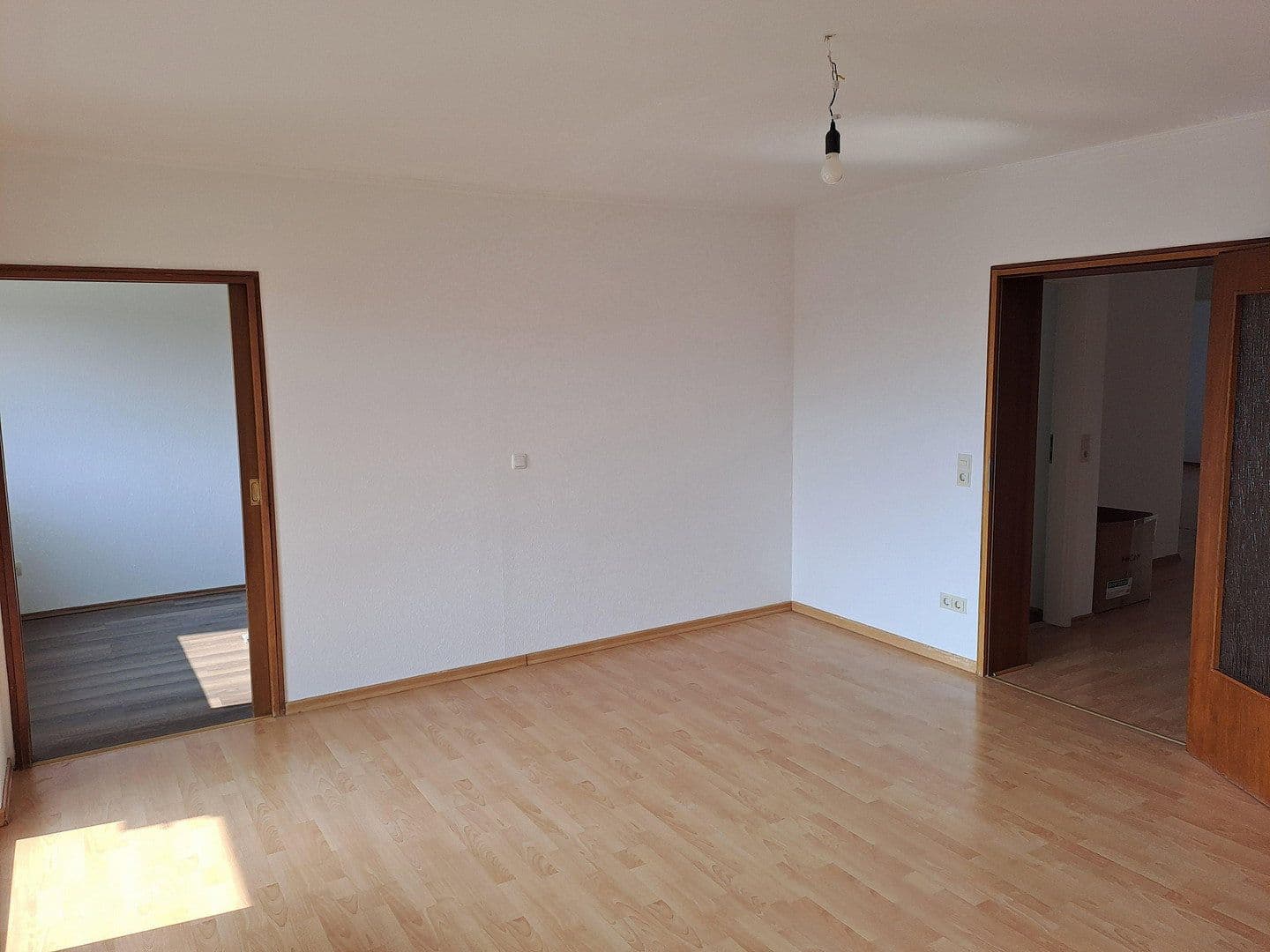 Pronájem bytu 3+1 86 m², Heisenbergstraße 9, Würzburg, Bavorsko Pronájem bytu 3+1 86 m², Heisenbergstraße 9, Würzburg, Bavorsko