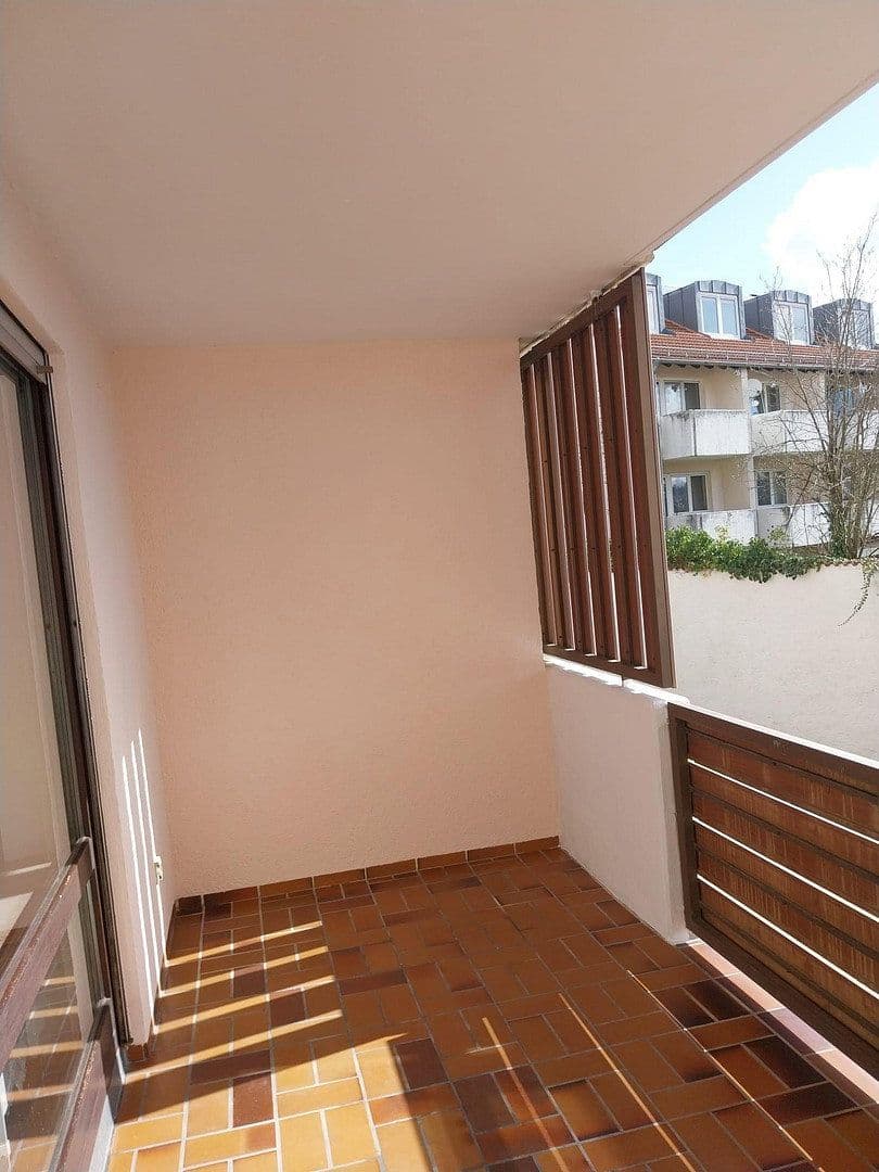 Pronájem bytu 3+1 86 m², Heisenbergstraße 9, Würzburg, Bavorsko Pronájem bytu 3+1 86 m², Heisenbergstraße 9, Würzburg, Bavorsko