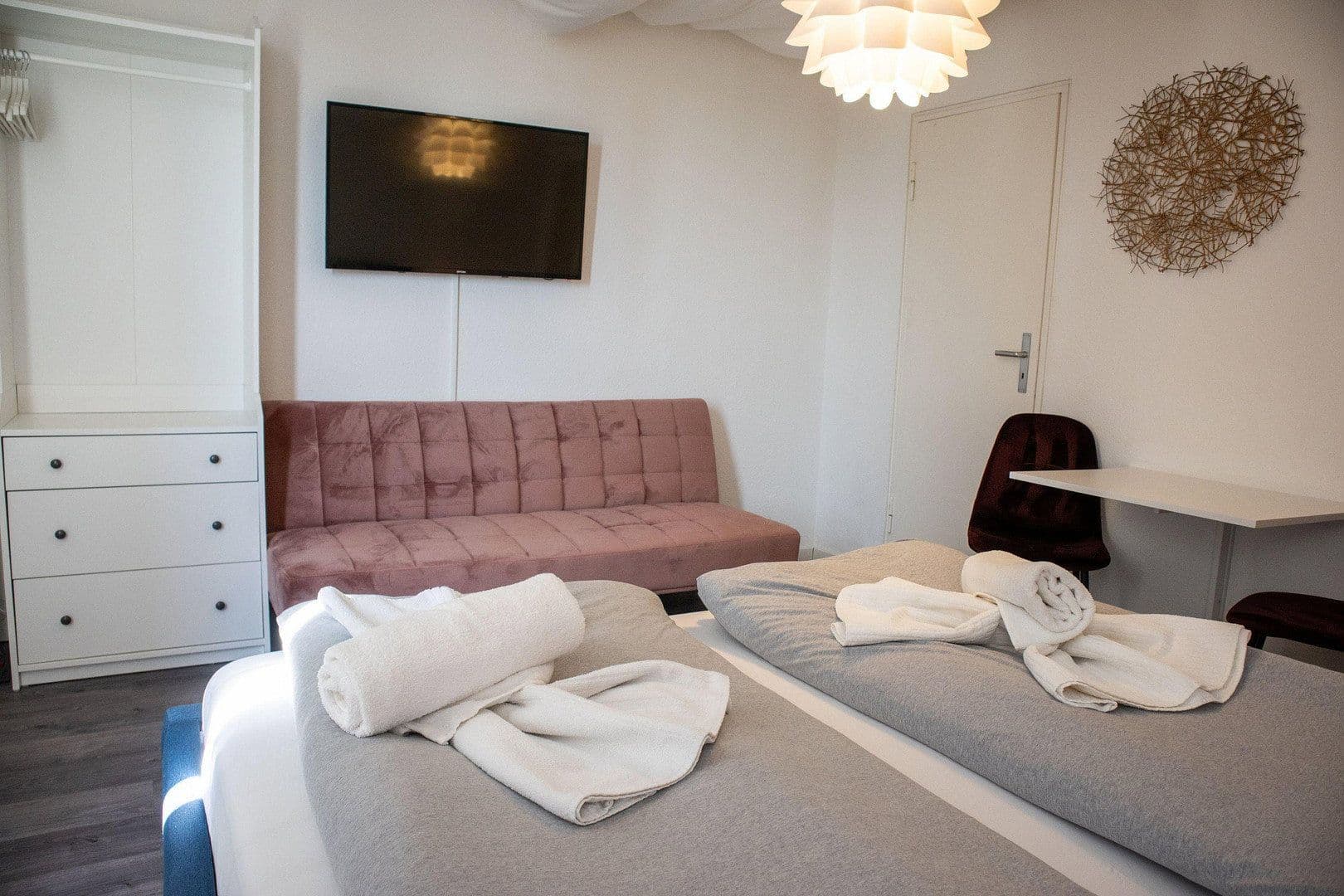 Pronájem bytu 1+1 26 m², Alte Rathausstraße 7A, Laatzen, Dolní Sasko Pronájem bytu 1+1 26 m², Alte Rathausstraße 7A, Laatzen, Dolní Sasko