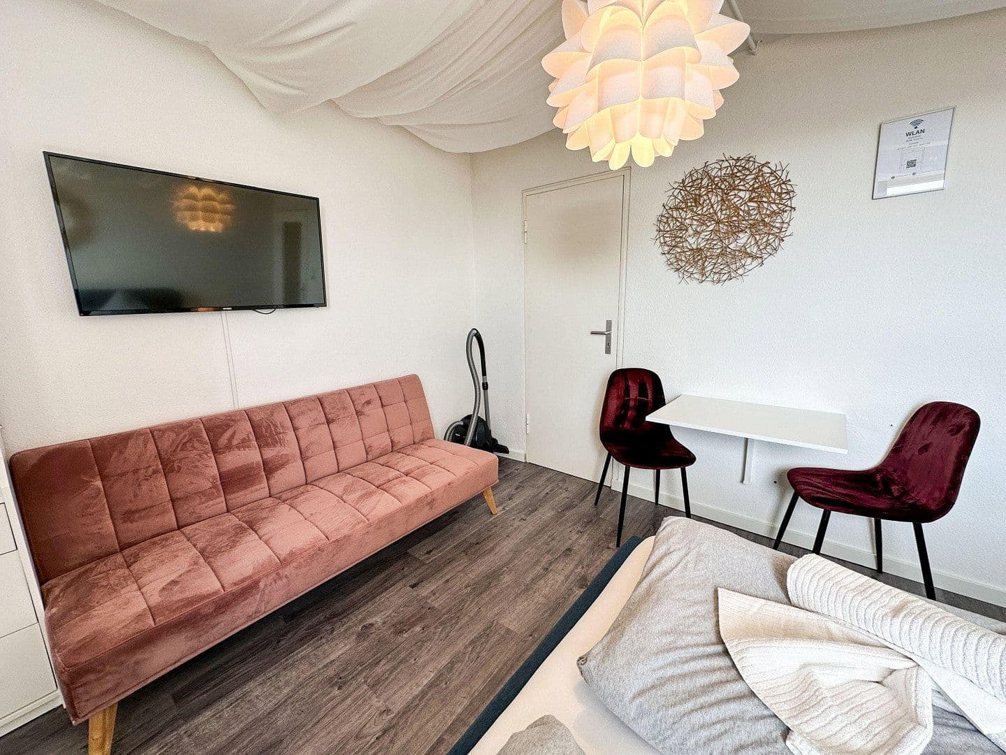 Pronájem bytu 1+1 26 m², Alte Rathausstraße 7A, Laatzen, Dolní Sasko Pronájem bytu 1+1 26 m², Alte Rathausstraße 7A, Laatzen, Dolní Sasko