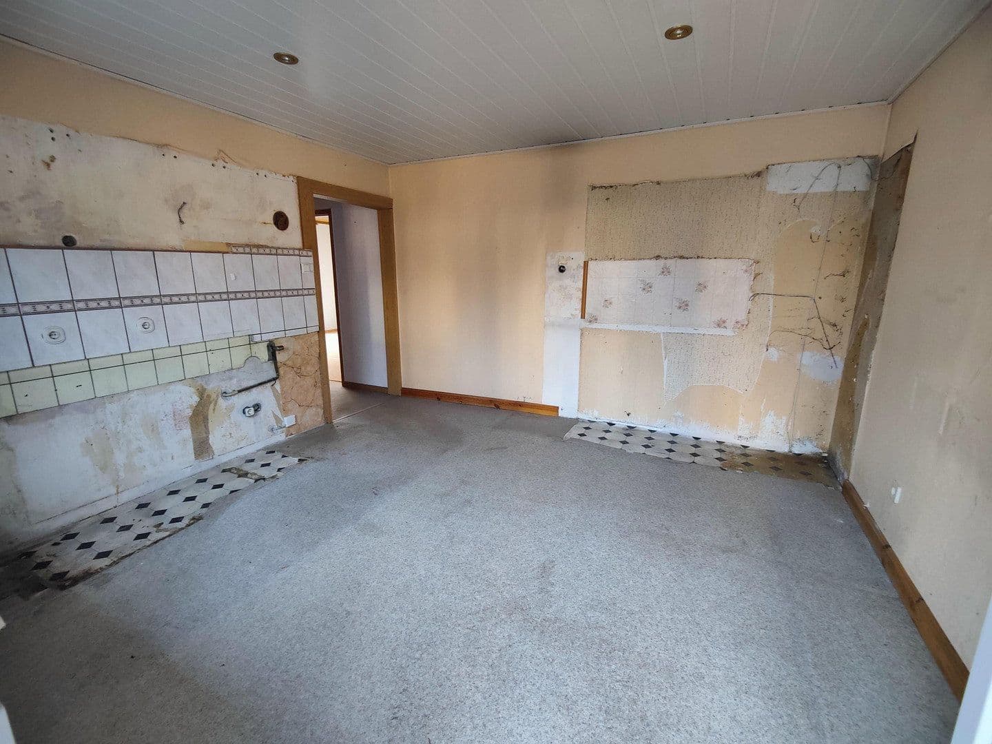 Prodej domu 120 m², pozemek 331 m², Budenheim, Porýní-Falc Prodej domu 120 m², pozemek 331 m², Budenheim, Porýní-Falc