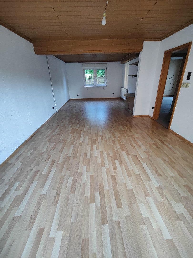 Prodej domu 120 m², pozemek 331 m², Budenheim, Porýní-Falc Prodej domu 120 m², pozemek 331 m², Budenheim, Porýní-Falc