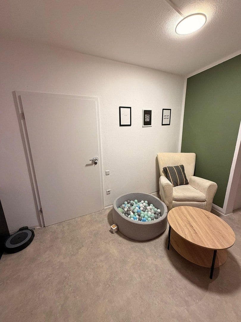 Pronájem bytu 3+1 80 m², Straße der Einheit 44, Heringen/Helme, Durynsko Pronájem bytu 3+1 80 m², Straße der Einheit 44, Heringen/Helme, Durynsko