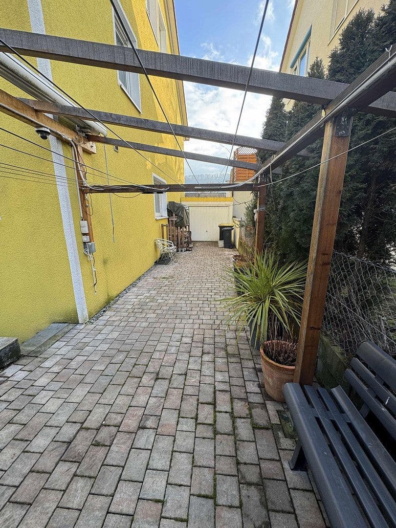 Prodej domu 131 m², pozemek 171 m², Remshalden, Bádensko-Württembersko Prodej domu 131 m², pozemek 171 m², Remshalden, Bádensko-Württembersko