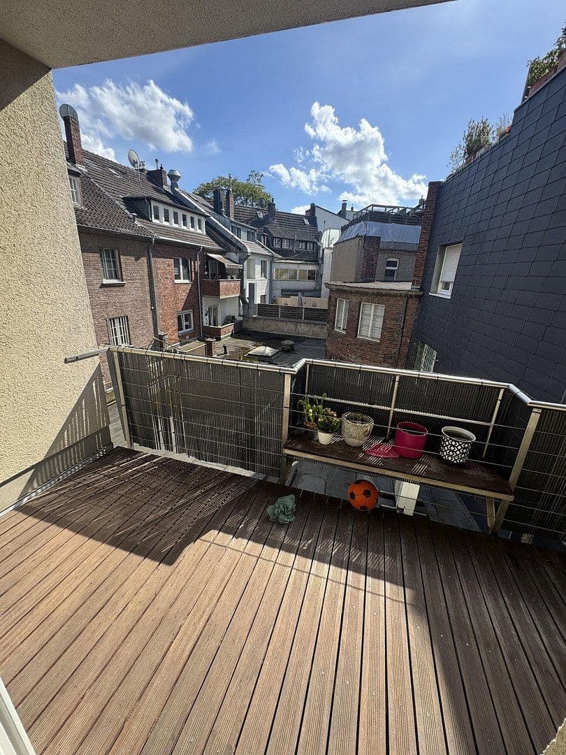 Pronájem bytu 4+1 135 m², Neuss, Severní Porýní-Vestfálsko Pronájem bytu 4+1 135 m², Neuss, Severní Porýní-Vestfálsko
