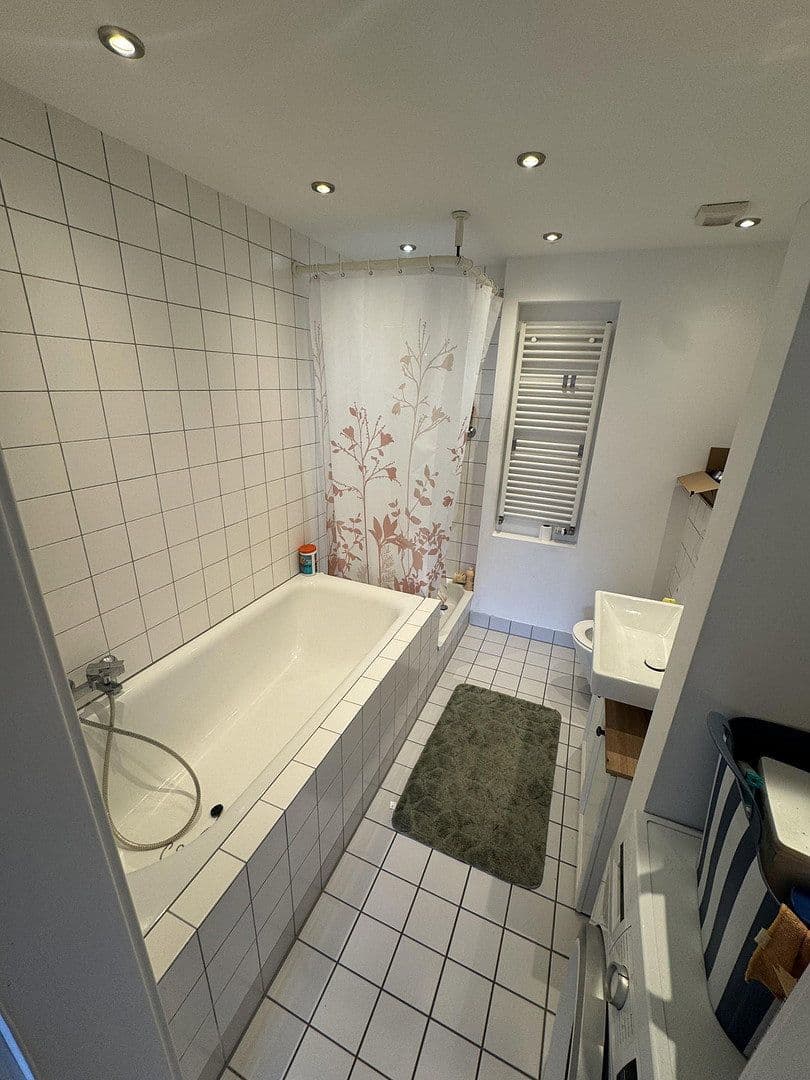Pronájem bytu 4+1 135 m², Neuss, Severní Porýní-Vestfálsko Pronájem bytu 4+1 135 m², Neuss, Severní Porýní-Vestfálsko