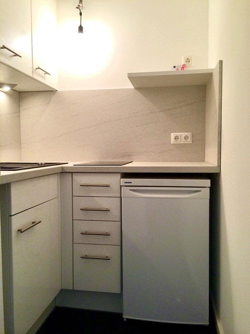 Pronájem bytu 1+1 38 m², Isartalstr 47, München, Bavorsko Pronájem bytu 1+1 38 m², Isartalstr 47, München, Bavorsko