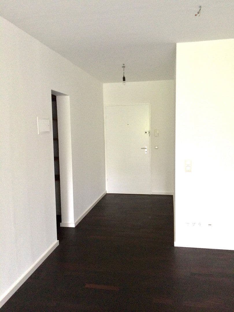 Pronájem bytu 1+1 38 m², Isartalstr 47, München, Bavorsko Pronájem bytu 1+1 38 m², Isartalstr 47, München, Bavorsko
