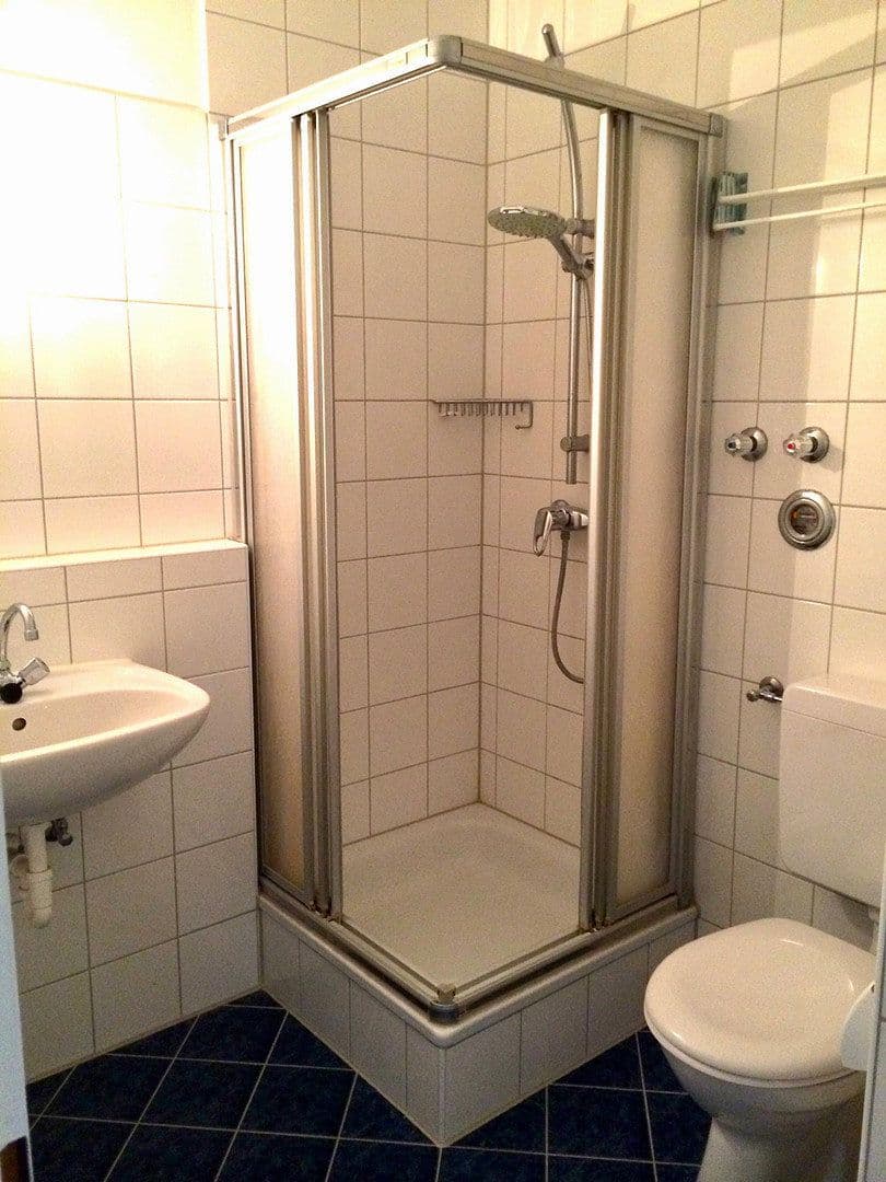 Pronájem bytu 1+1 38 m², Isartalstr 47, München, Bavorsko Pronájem bytu 1+1 38 m², Isartalstr 47, München, Bavorsko