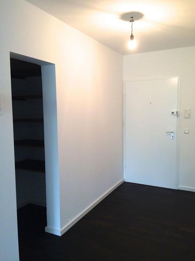 Pronájem bytu 1+1 38 m², Isartalstr 47, München, Bavorsko Pronájem bytu 1+1 38 m², Isartalstr 47, München, Bavorsko