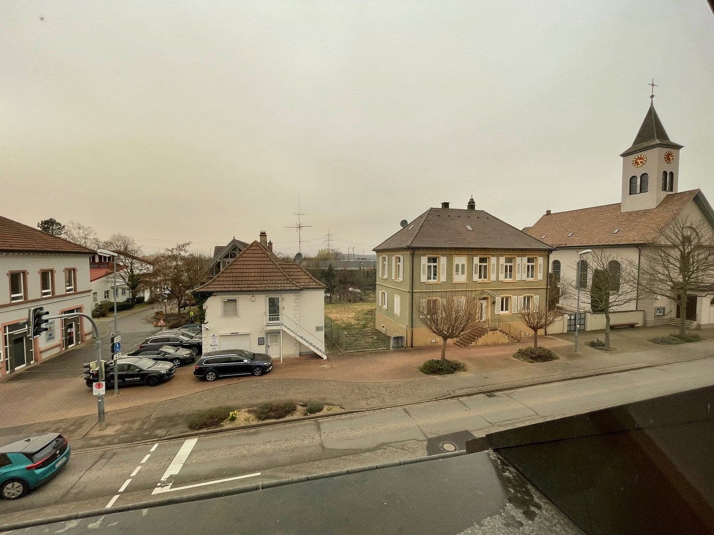 Pronájem bytu 2+1 125 m², Ehrenkirchen, Bádensko-Württembersko Pronájem bytu 2+1 125 m², Ehrenkirchen, Bádensko-Württembersko