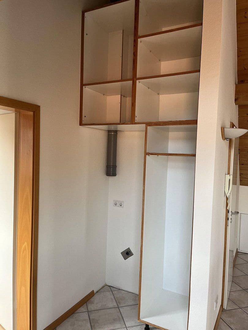 Pronájem bytu 2+1 125 m², Ehrenkirchen, Bádensko-Württembersko Pronájem bytu 2+1 125 m², Ehrenkirchen, Bádensko-Württembersko