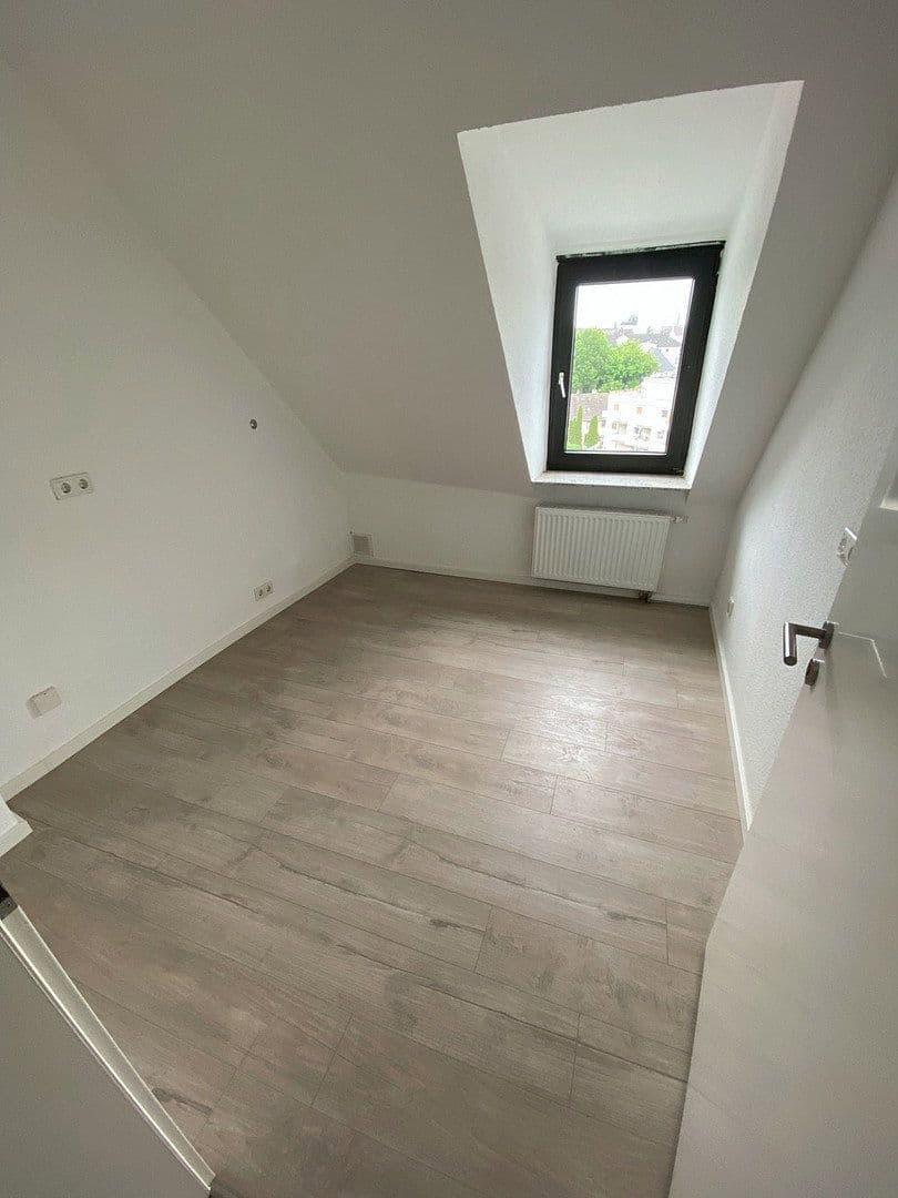 Pronájem bytu 5+1 95 m², Hofstrasse 4, Hagen-Haspe, Severní Porýní-Vestfálsko Pronájem bytu 5+1 95 m², Hofstrasse 4, Hagen-Haspe, Severní Porýní-Vestfálsko
