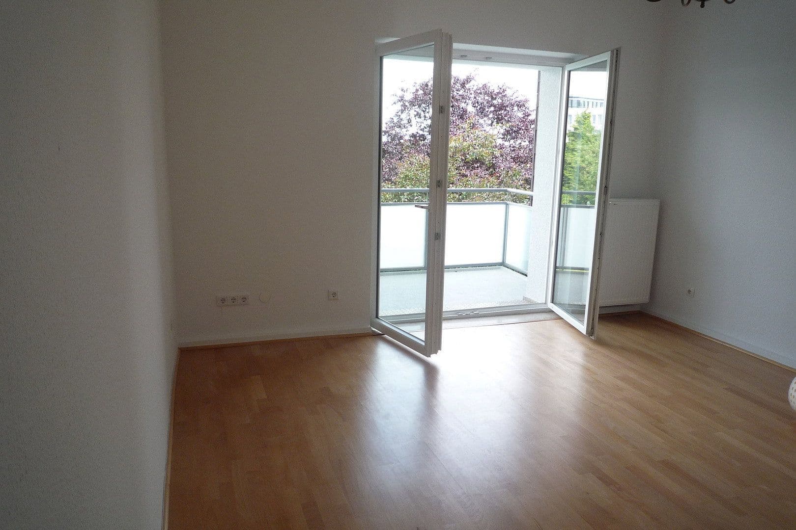 Pronájem bytu 1+kk 42 m², Düsseldorf, Severní Porýní-Vestfálsko Pronájem bytu 1+kk 42 m², Düsseldorf, Severní Porýní-Vestfálsko