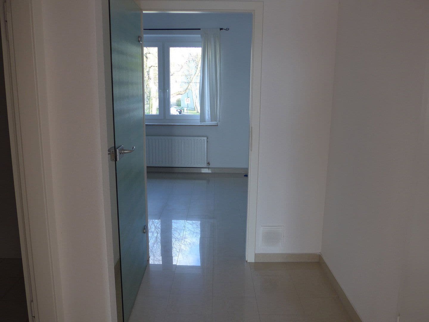 Pronájem bytu 1+kk 42 m², Düsseldorf, Severní Porýní-Vestfálsko Pronájem bytu 1+kk 42 m², Düsseldorf, Severní Porýní-Vestfálsko