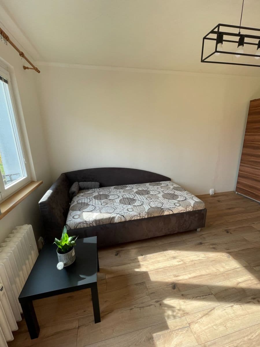 Pronájem bytu 3+1 68 m², V Úžlabině, Praha, Praha Pronájem bytu 3+1 68 m², V Úžlabině, Praha, Praha