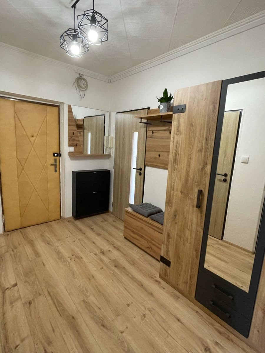Pronájem bytu 3+1 68 m², V Úžlabině, Praha, Praha Pronájem bytu 3+1 68 m², V Úžlabině, Praha, Praha