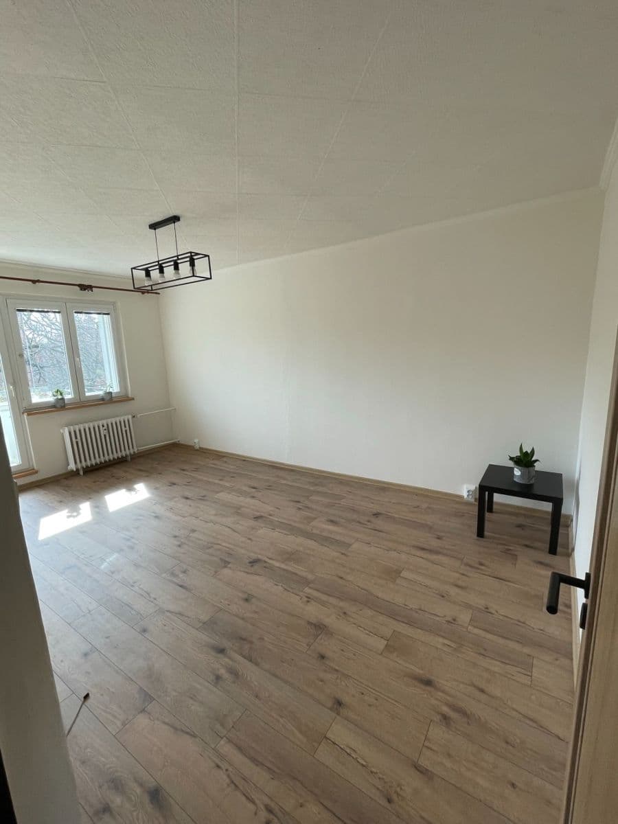 Pronájem bytu 3+1 68 m², V Úžlabině, Praha, Praha Pronájem bytu 3+1 68 m², V Úžlabině, Praha, Praha