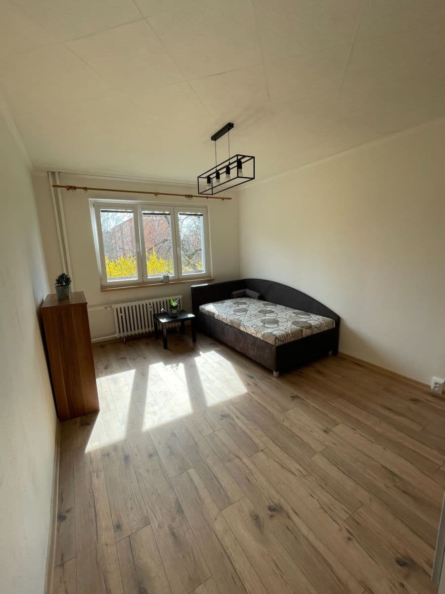 Pronájem bytu 3+1 68 m², V Úžlabině, Praha, Praha Pronájem bytu 3+1 68 m², V Úžlabině, Praha, Praha