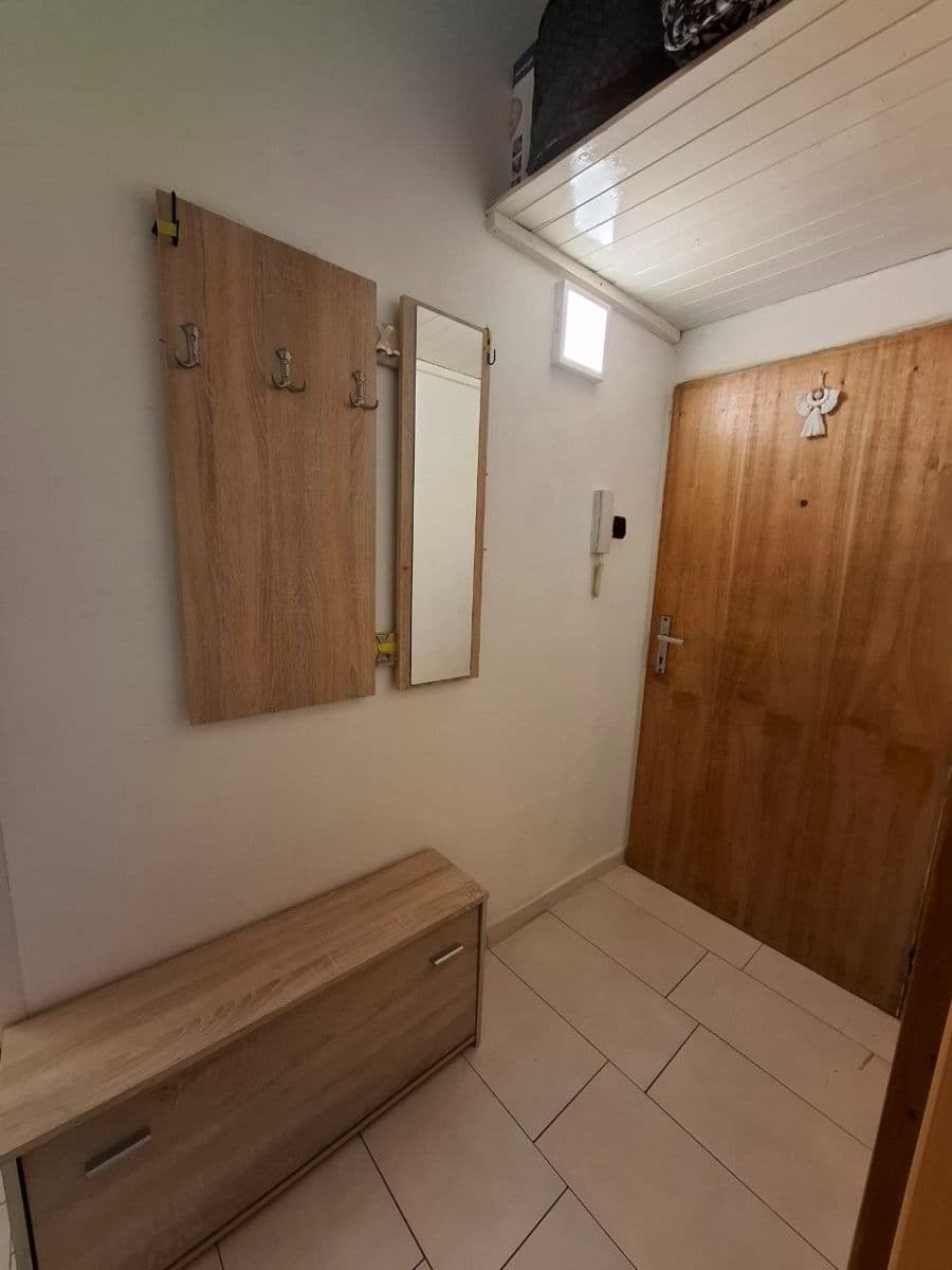 Pronájem bytu 1+1 25 m², Újezd, Praha, Praha Pronájem bytu 1+1 25 m², Újezd, Praha, Praha
