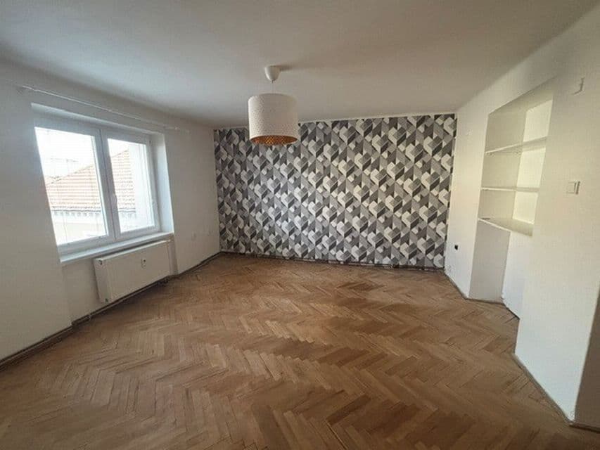 Pronájem bytu 2+1 62 m², Revoluční, Odolena Voda, Středočeský kraj Pronájem bytu 2+1 62 m², Revoluční, Odolena Voda, Středočeský kraj