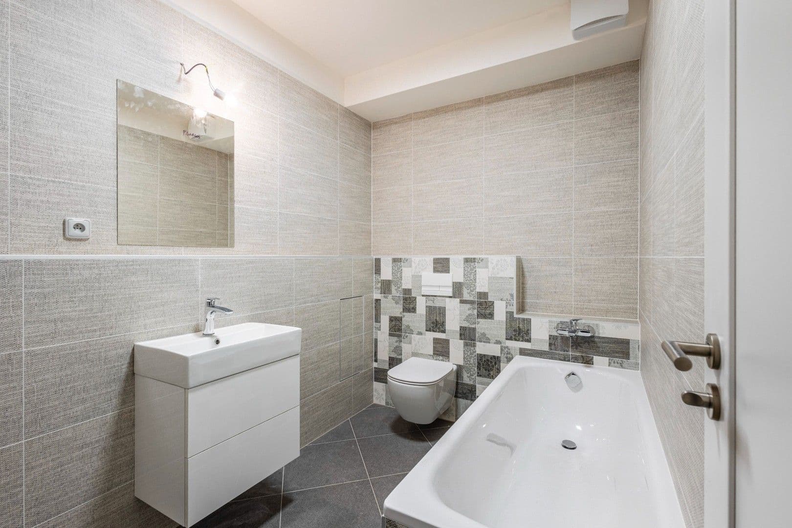 Pronájem bytu 2+kk 58 m², Stočesova, Praha, Praha Pronájem bytu 2+kk 58 m², Stočesova, Praha, Praha