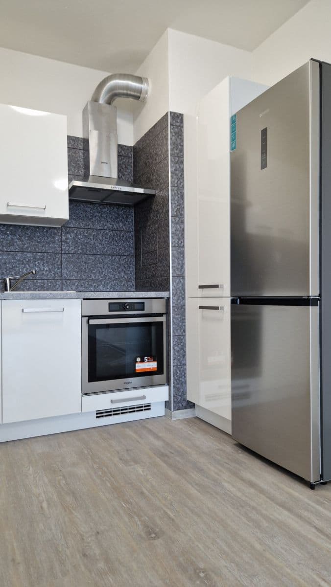 Pronájem bytu 2+kk 55 m², Studentská, Plzeň, Plzeňský kraj Pronájem bytu 2+kk 55 m², Studentská, Plzeň, Plzeňský kraj