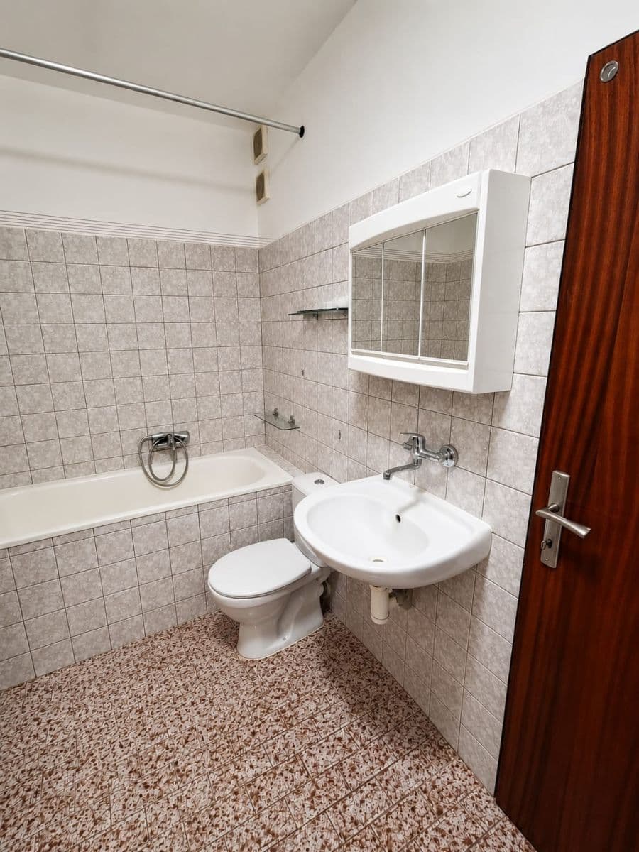 Prodej bytu 3+1 76 m², Dukelská, Litomyšl, Pardubický kraj Prodej bytu 3+1 76 m², Dukelská, Litomyšl, Pardubický kraj