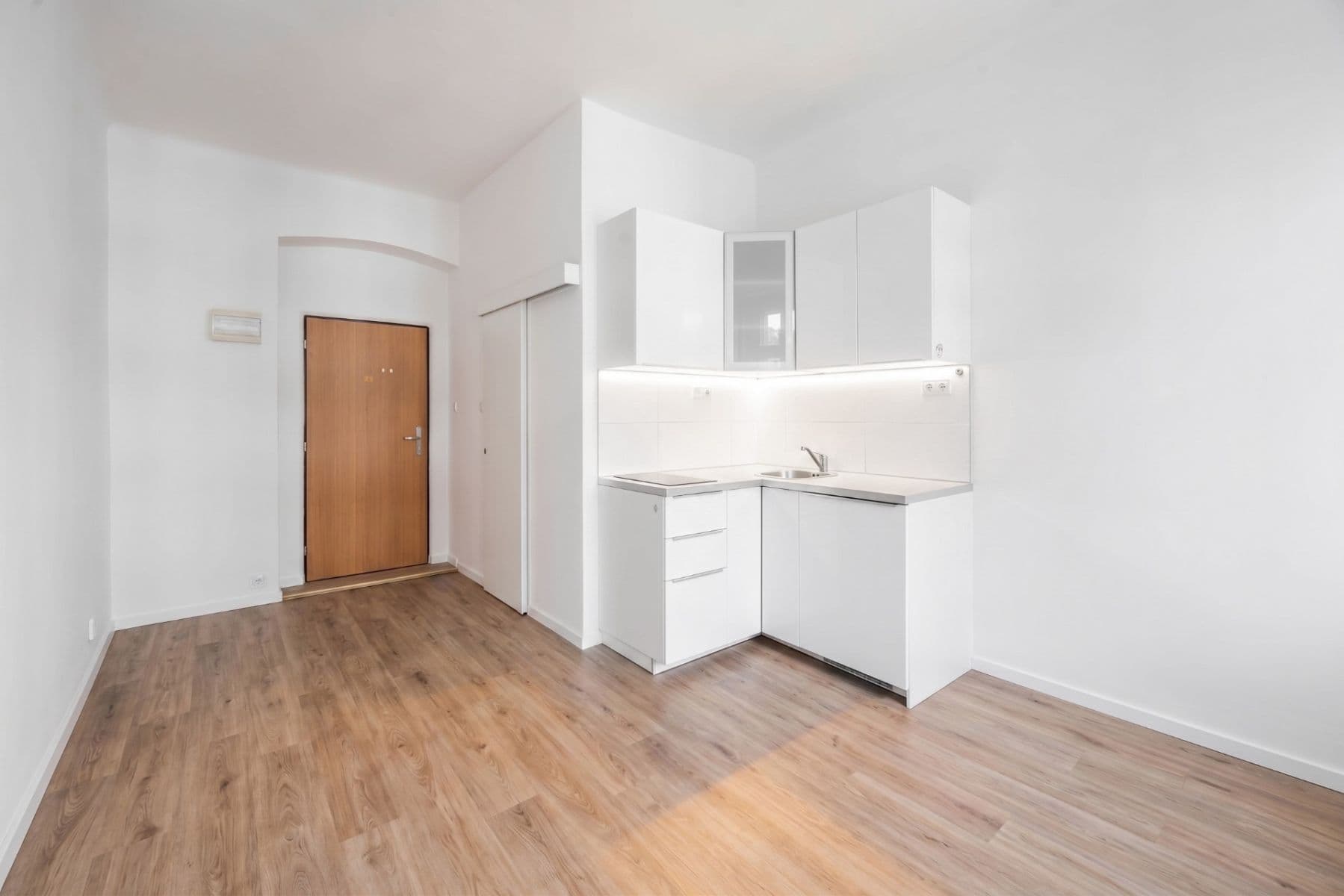 Prodej bytu 1+kk 19 m², Holečkova, Praha, Praha Prodej bytu 1+kk 19 m², Holečkova, Praha, Praha
