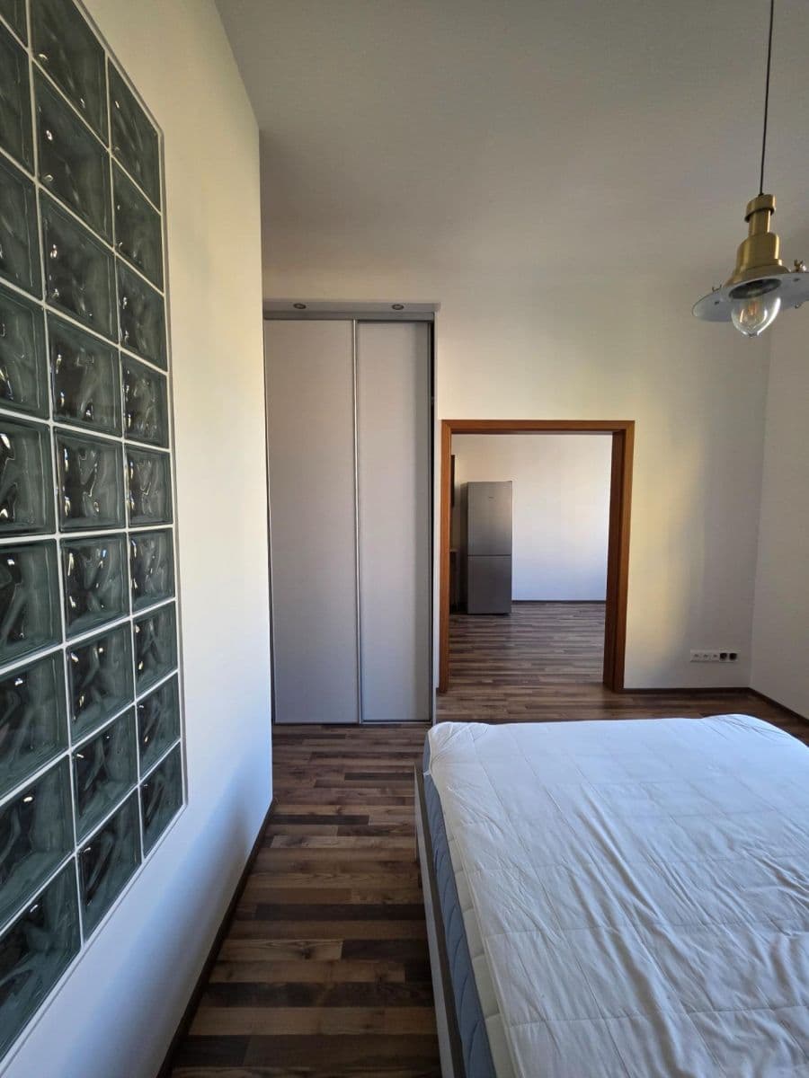 Pronájem bytu 2+kk 42 m², Janovského, Praha, Praha Pronájem bytu 2+kk 42 m², Janovského, Praha, Praha