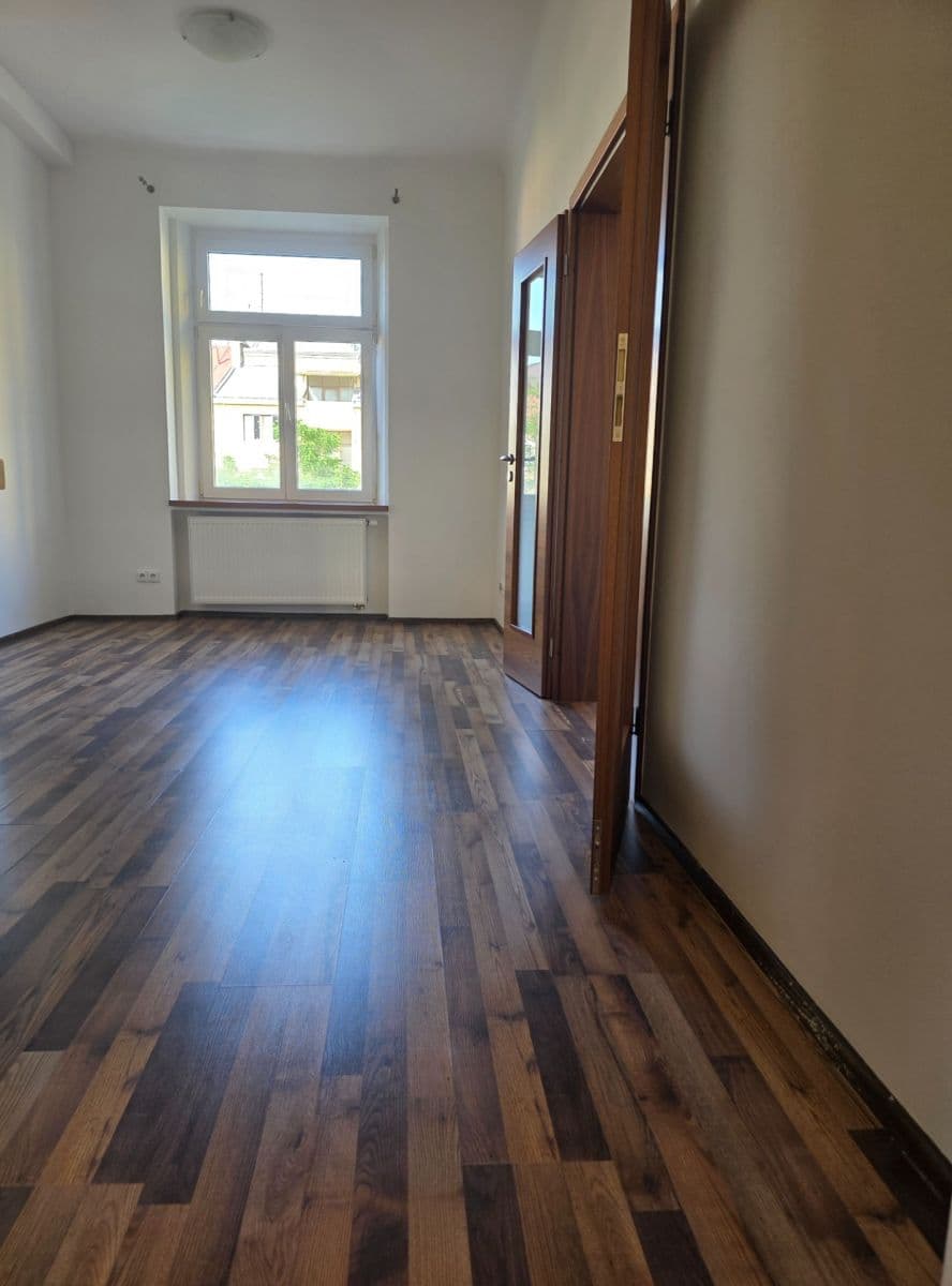 Pronájem bytu 2+kk 42 m², Janovského, Praha, Praha Pronájem bytu 2+kk 42 m², Janovského, Praha, Praha