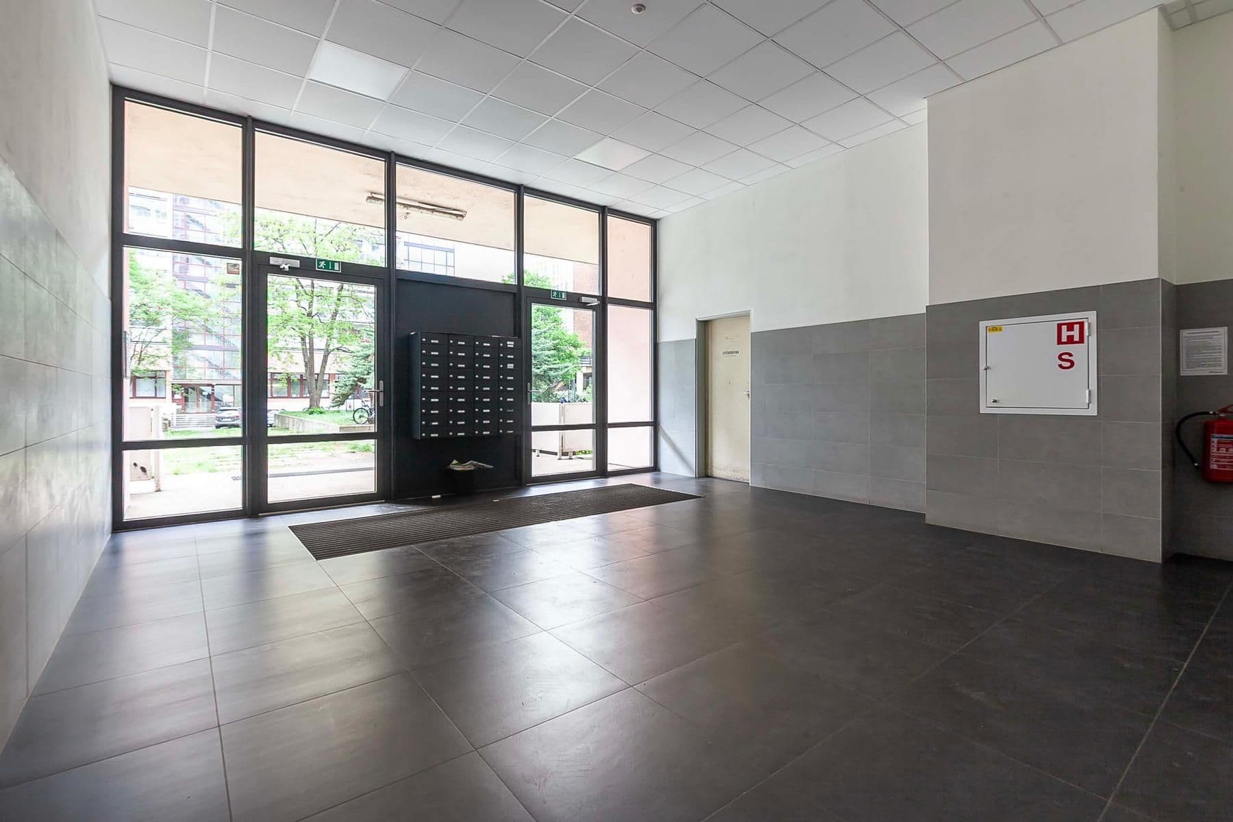 Prodej bytu 3+1 75 m², Tádžická, Praha, Praha Prodej bytu 3+1 75 m², Tádžická, Praha, Praha