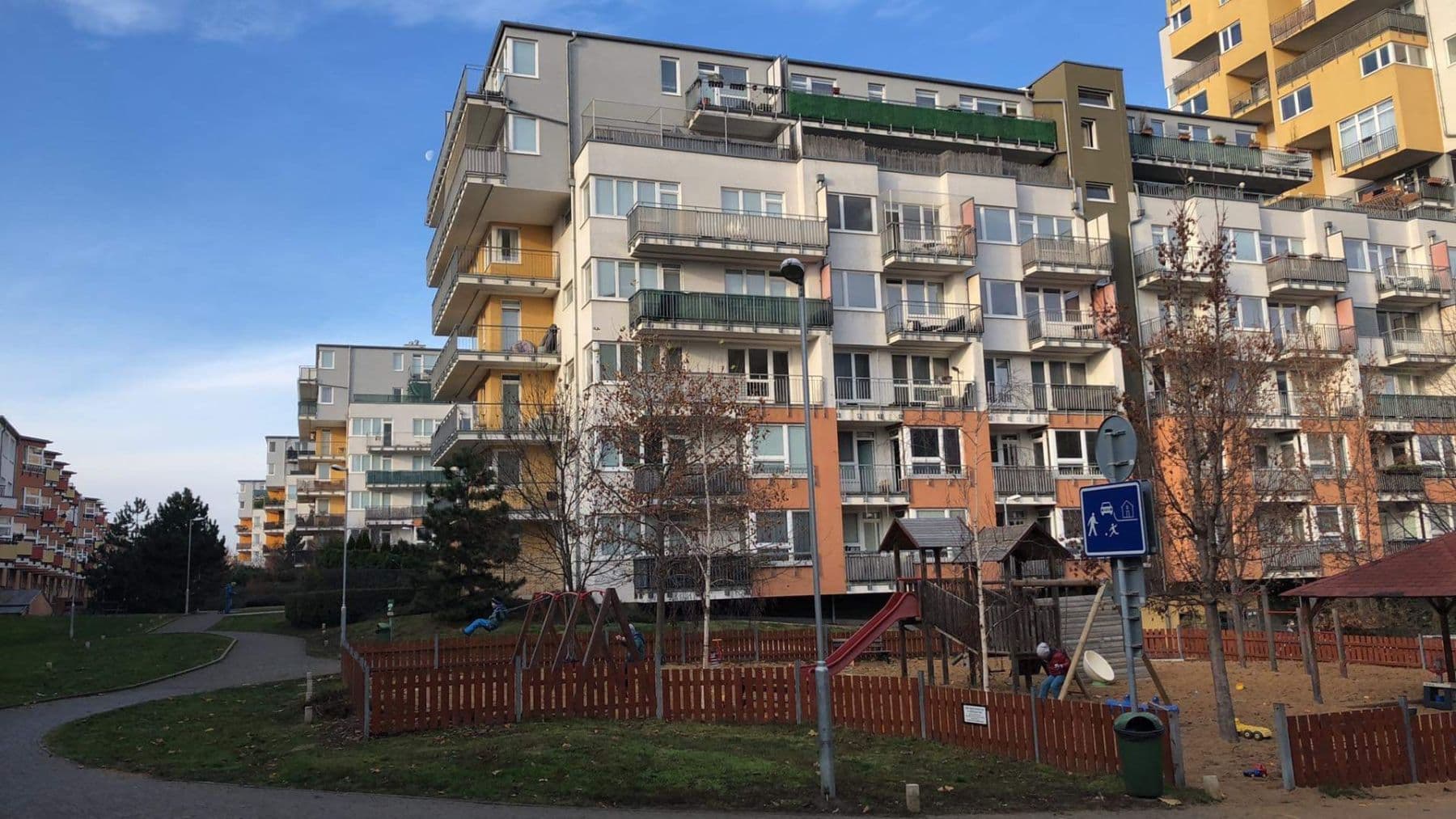 Pronájem bytu 2+kk 50 m², Pod Harfou, Praha, Praha Pronájem bytu 2+kk 50 m², Pod Harfou, Praha, Praha