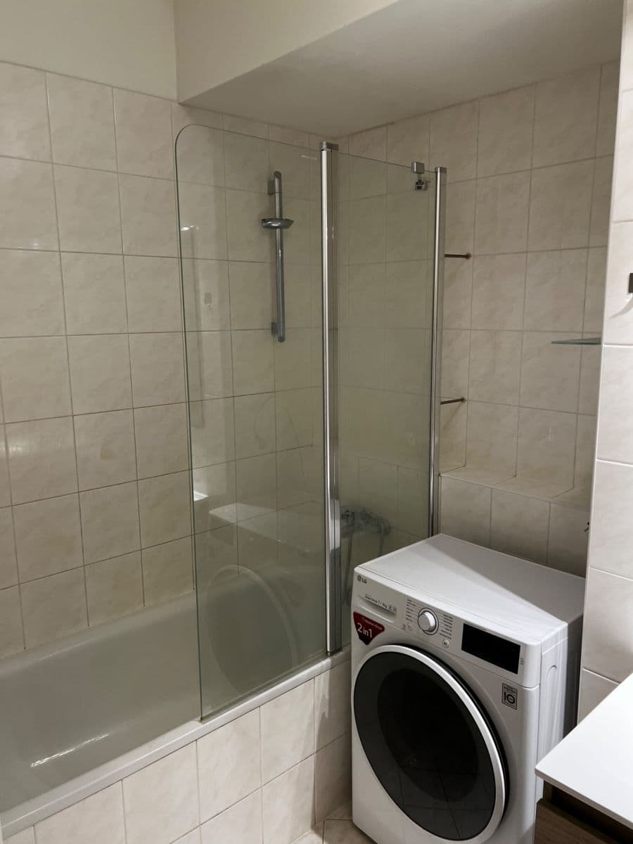 Pronájem bytu 2+kk 50 m², Pod Harfou, Praha, Praha Pronájem bytu 2+kk 50 m², Pod Harfou, Praha, Praha