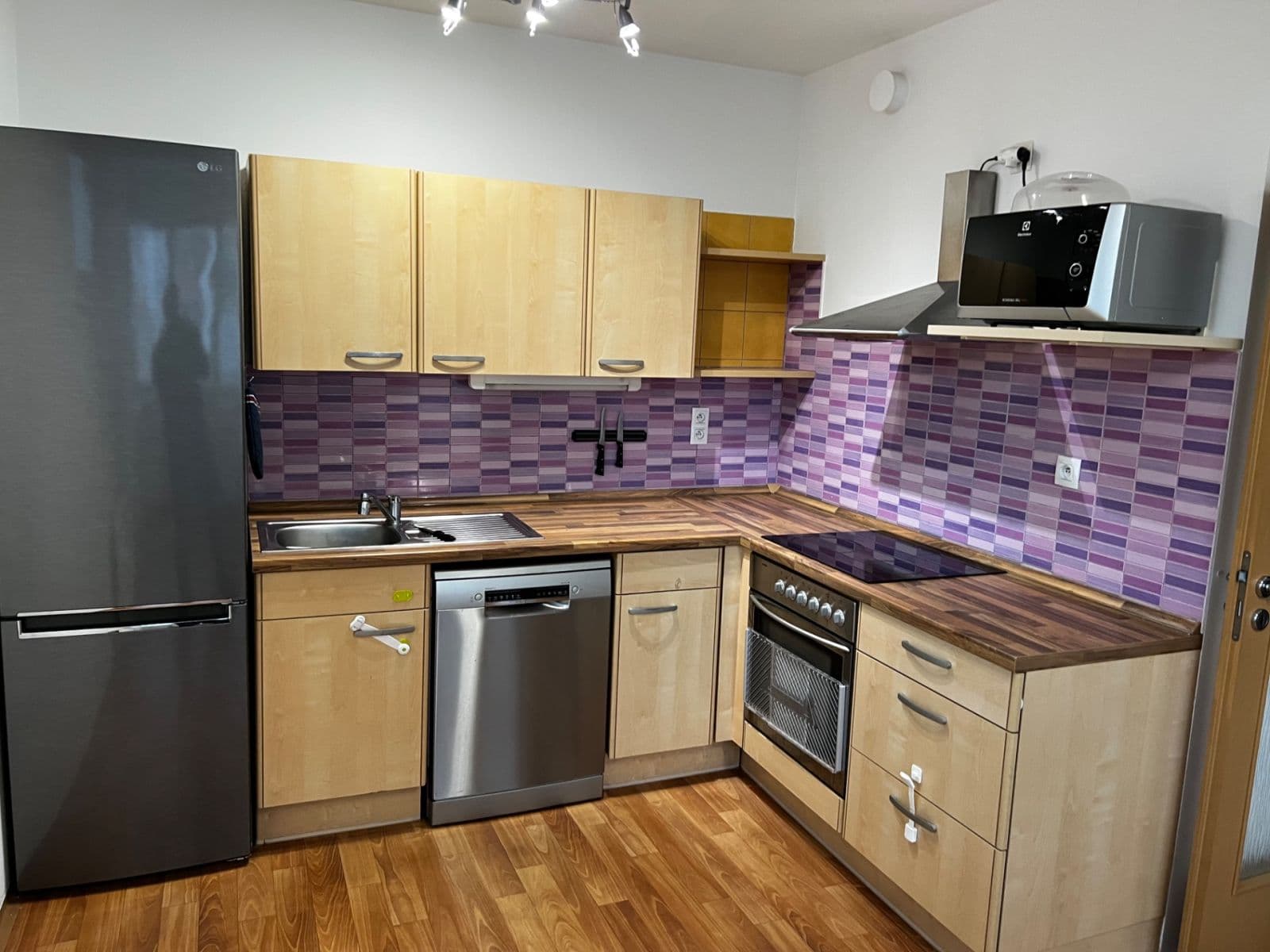 Pronájem bytu 2+kk 50 m², Pod Harfou, Praha, Praha Pronájem bytu 2+kk 50 m², Pod Harfou, Praha, Praha