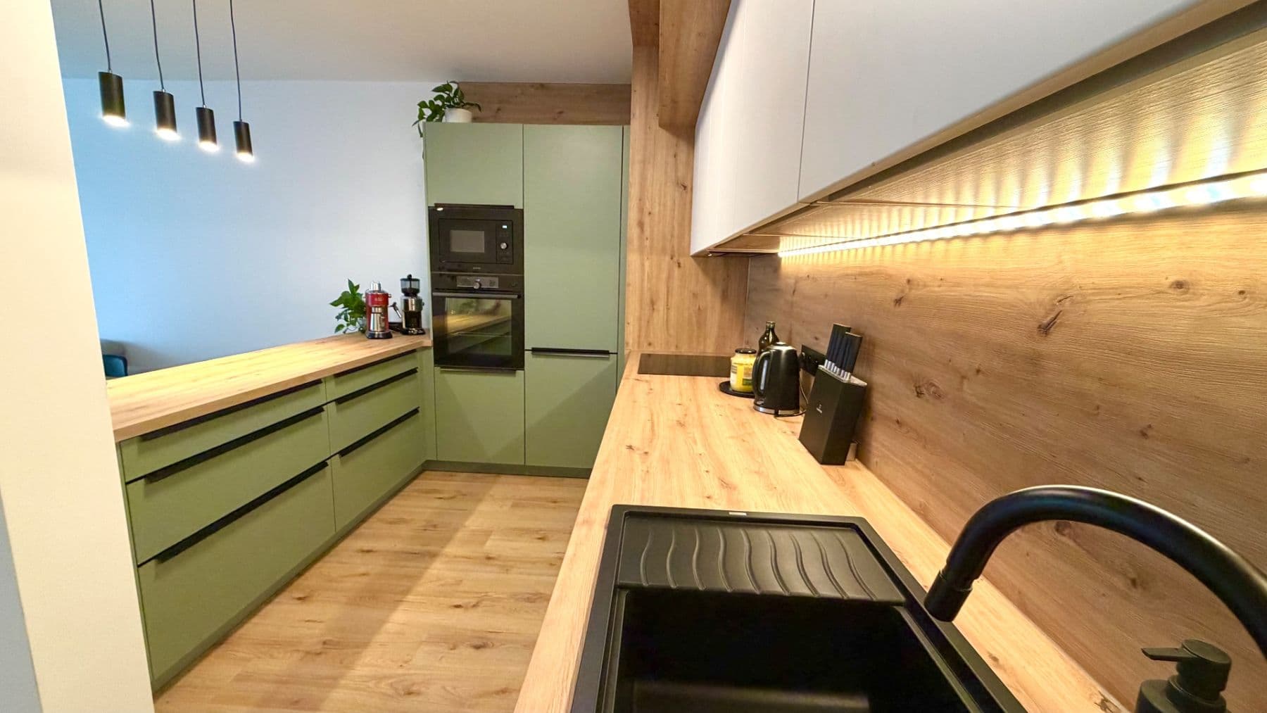 Pronájem bytu 3+kk 82 m², Vrbenská, České Budějovice, Jihočeský kraj Pronájem bytu 3+kk 82 m², Vrbenská, České Budějovice, Jihočeský kraj