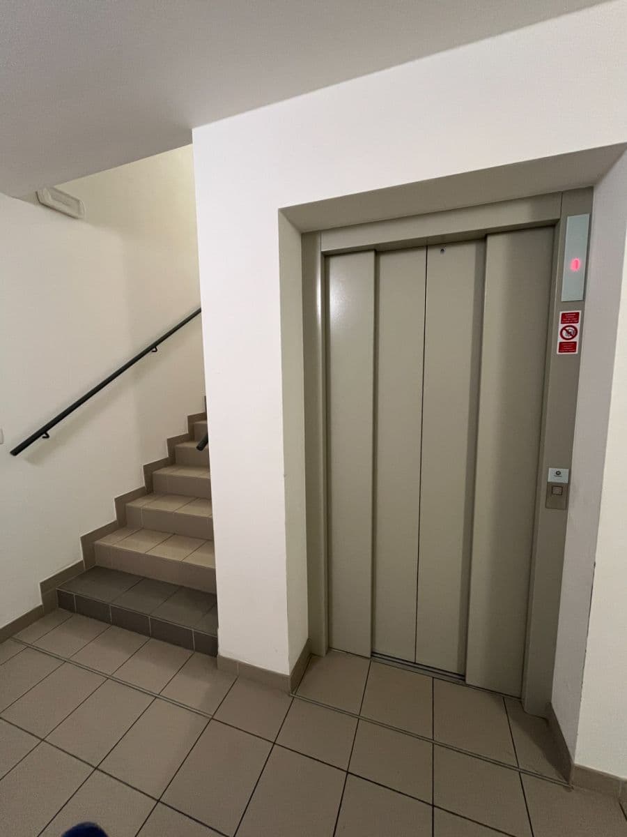 Pronájem bytu 2+kk 58 m², U Elektrárny, Vrané nad Vltavou, Středočeský kraj Pronájem bytu 2+kk 58 m², U Elektrárny, Vrané nad Vltavou, Středočeský kraj