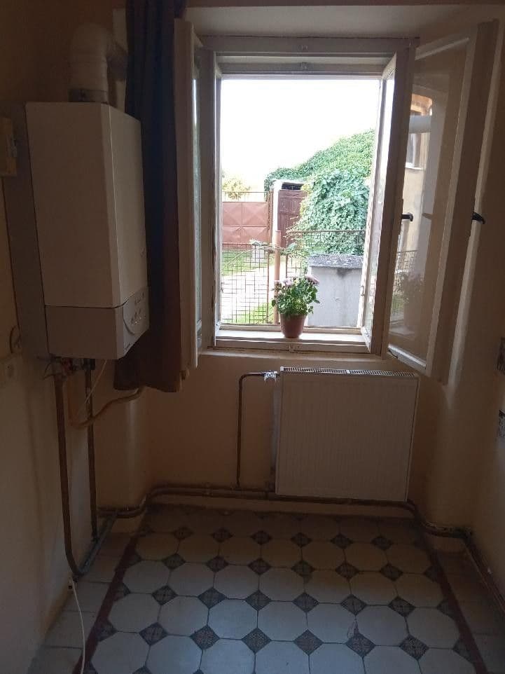 Pronájem bytu 2+1 60 m², Mezouň, Středočeský kraj Pronájem bytu 2+1 60 m², Mezouň, Středočeský kraj
