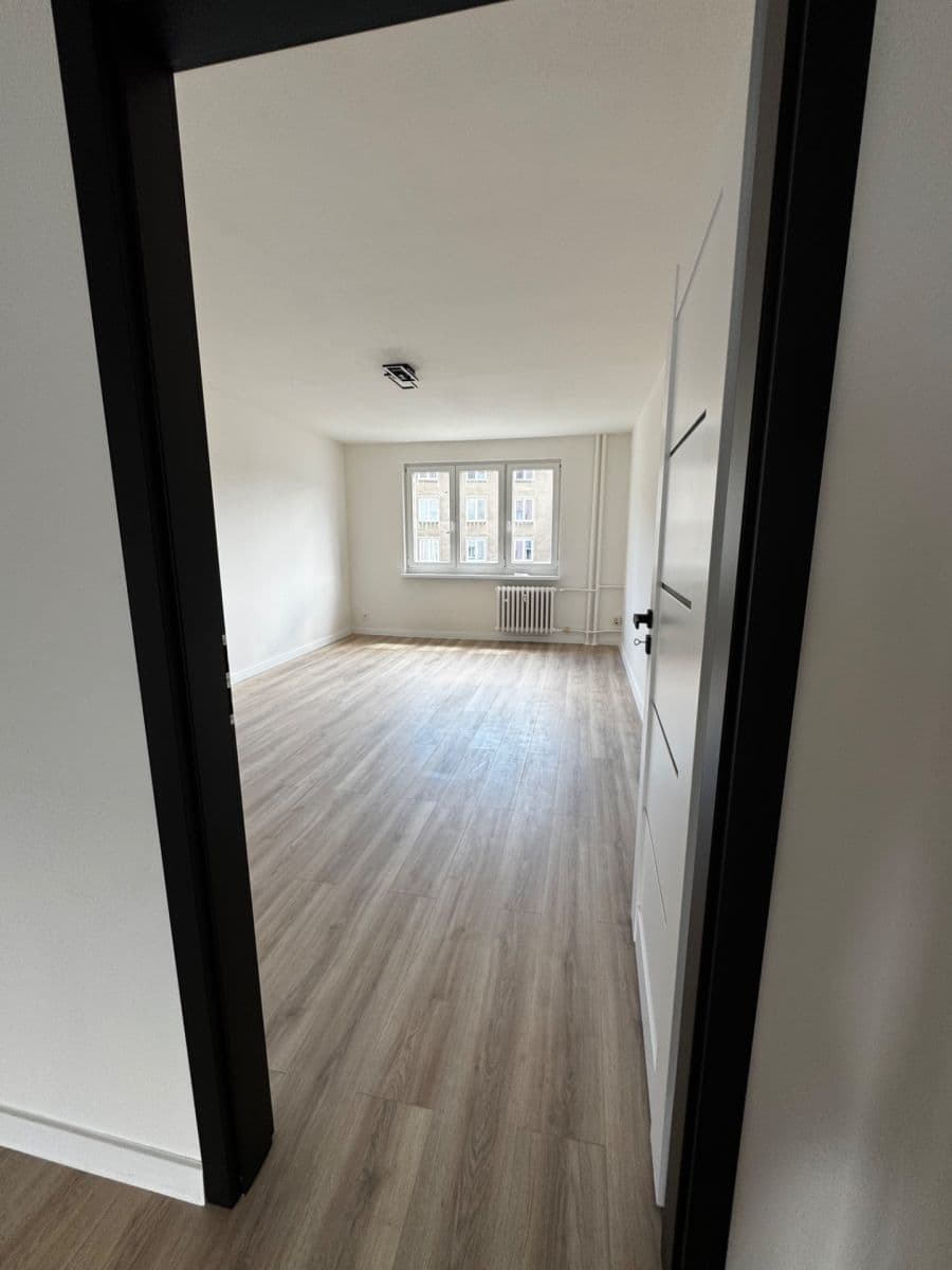 Pronájem bytu 3+1 79 m², Krejčíkova, Plzeň, Plzeňský kraj Pronájem bytu 3+1 79 m², Krejčíkova, Plzeň, Plzeňský kraj
